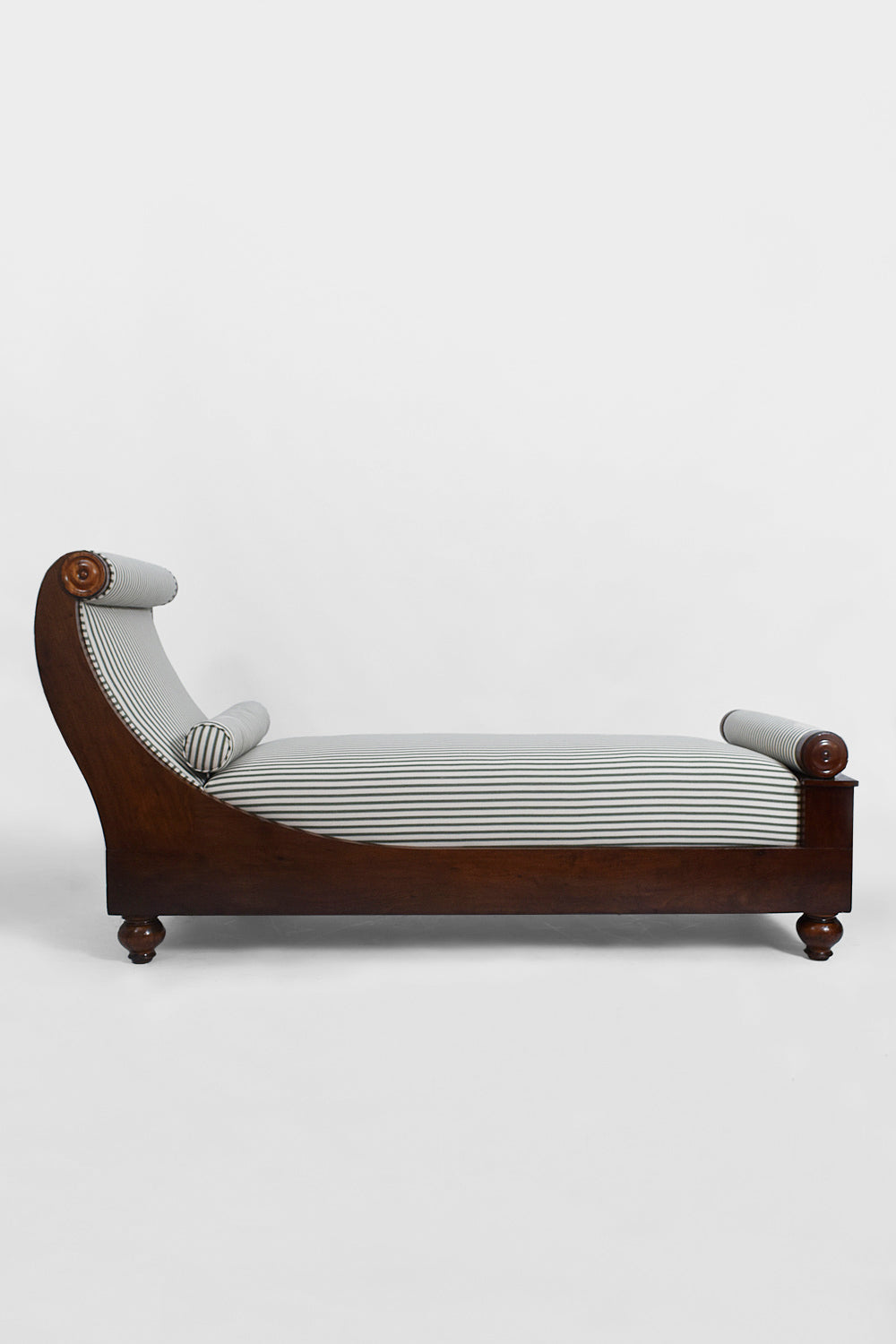 Mahogany neoclassical daybed, 19th c.