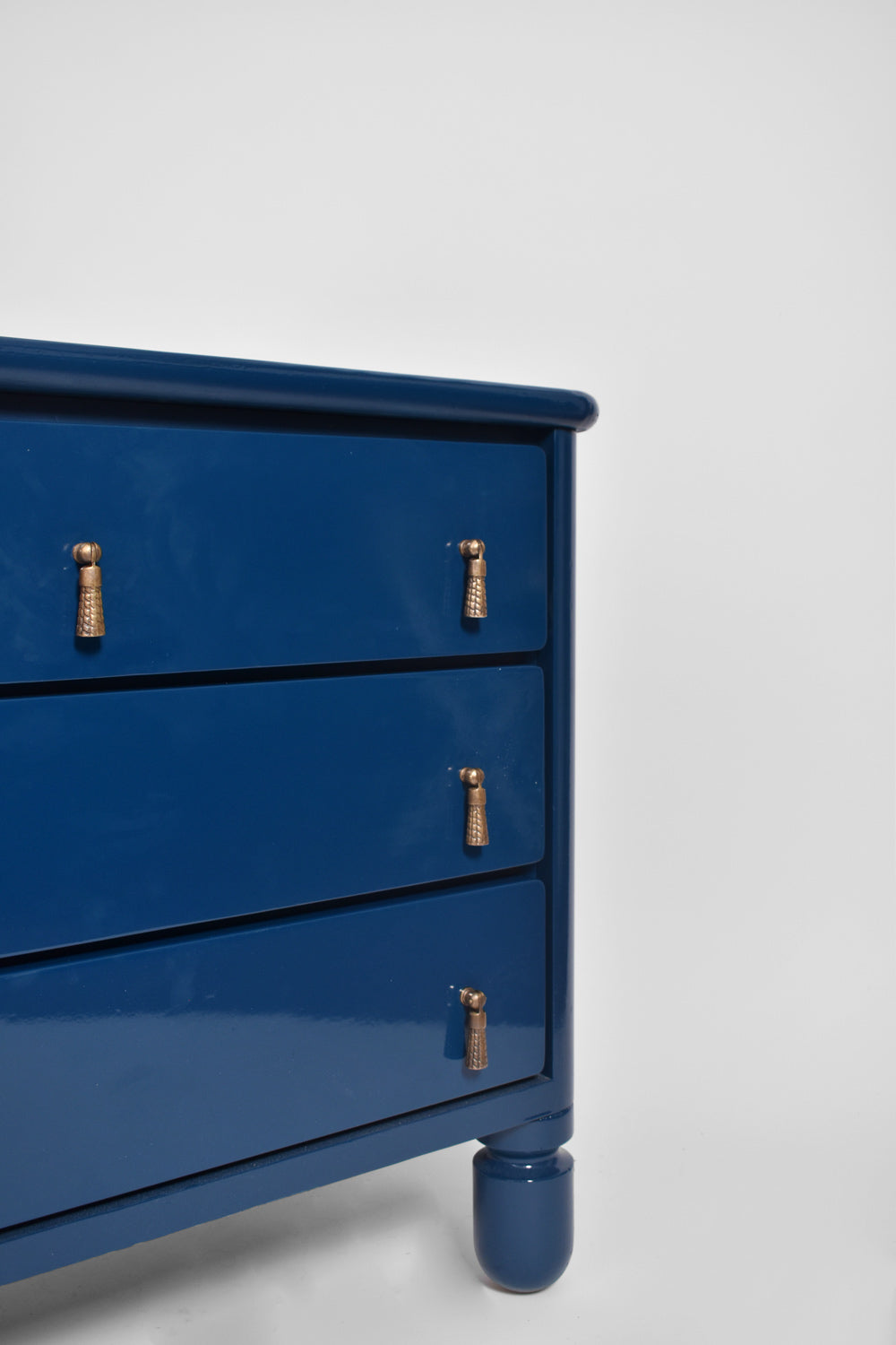 Blue lacquered wood chest of drawers, 1970s.