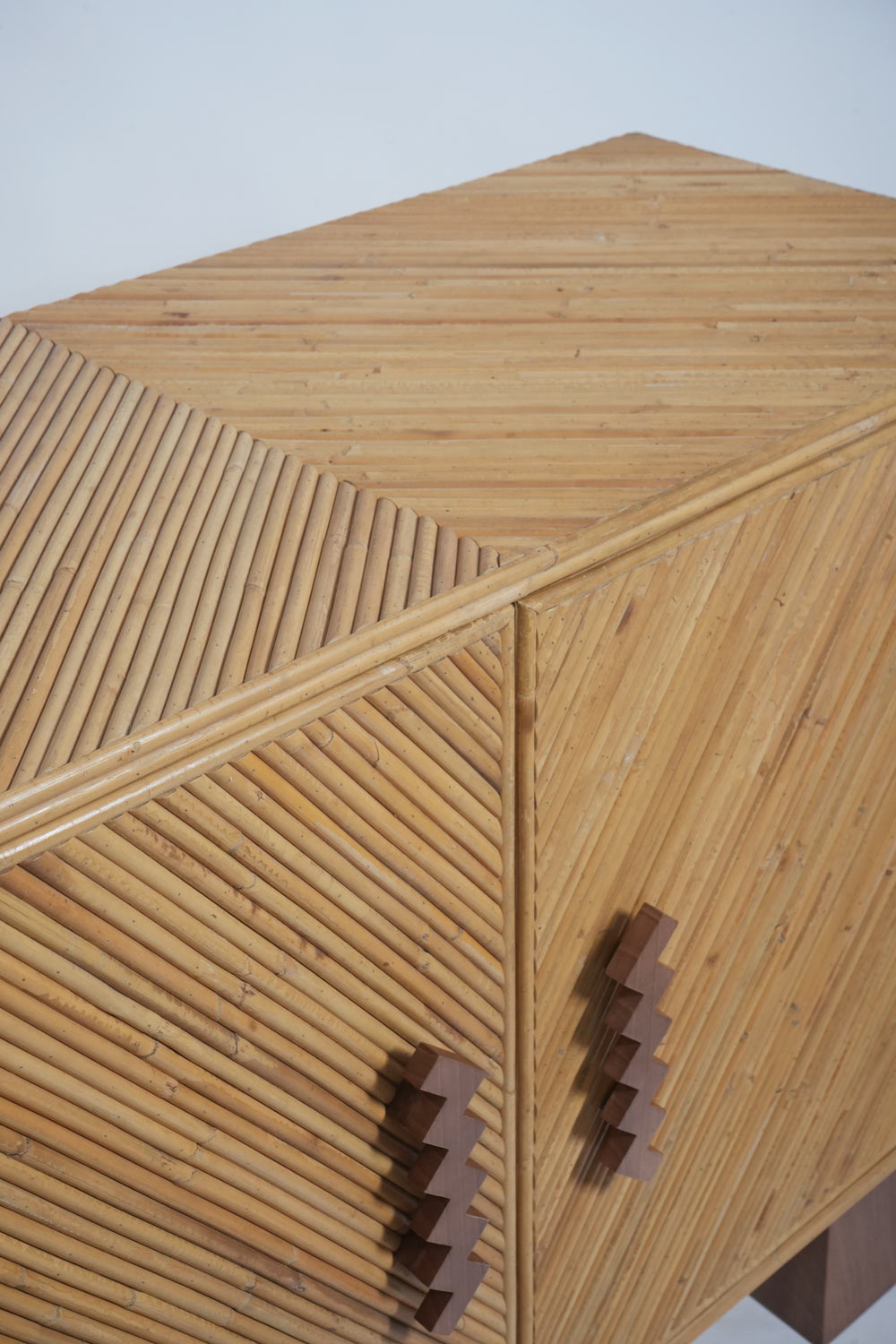 "Arrabida" 120cm rattan and walnut sideboard, Barracuda dition.