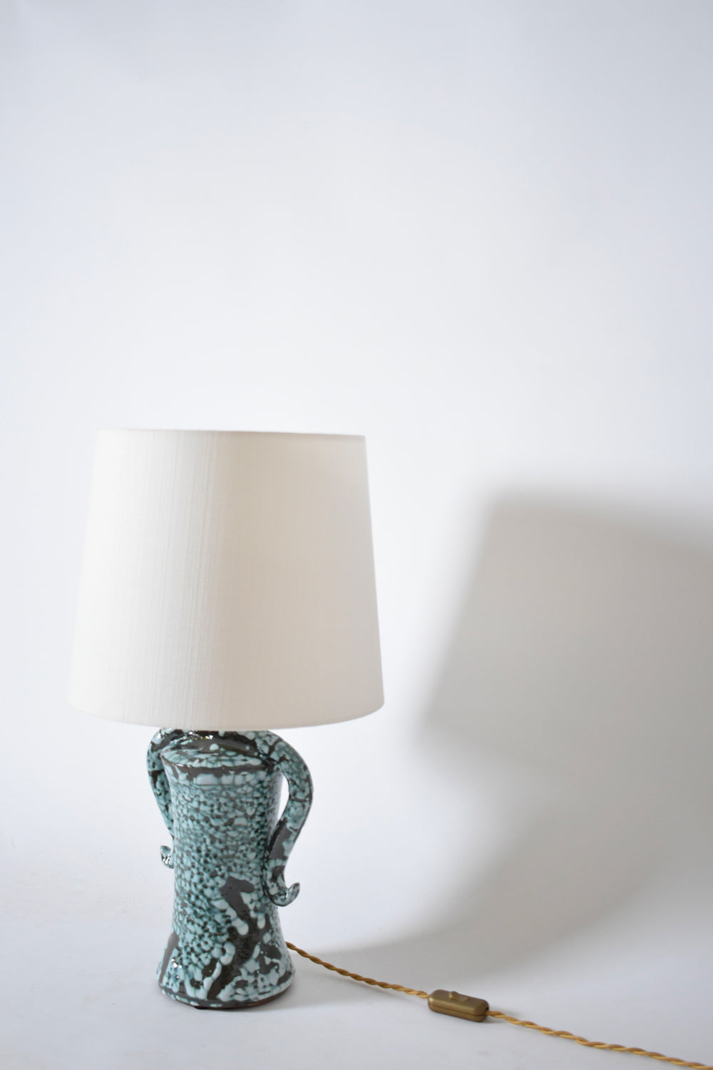 "Kasaï" Erato green craquelé handles ceramic lamp 32cm, Barracuda Edition.