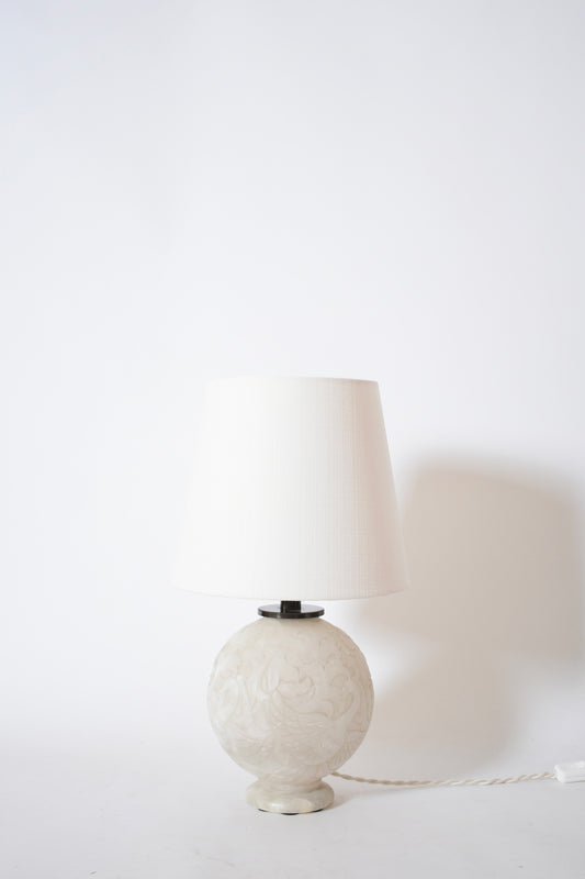 Engraved alabaster ball lamp, 1930s.
