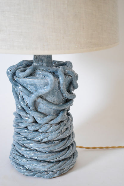 "Kasaï" Gorgone light blue ceramic lamp 32cm, Barracuda Edition.