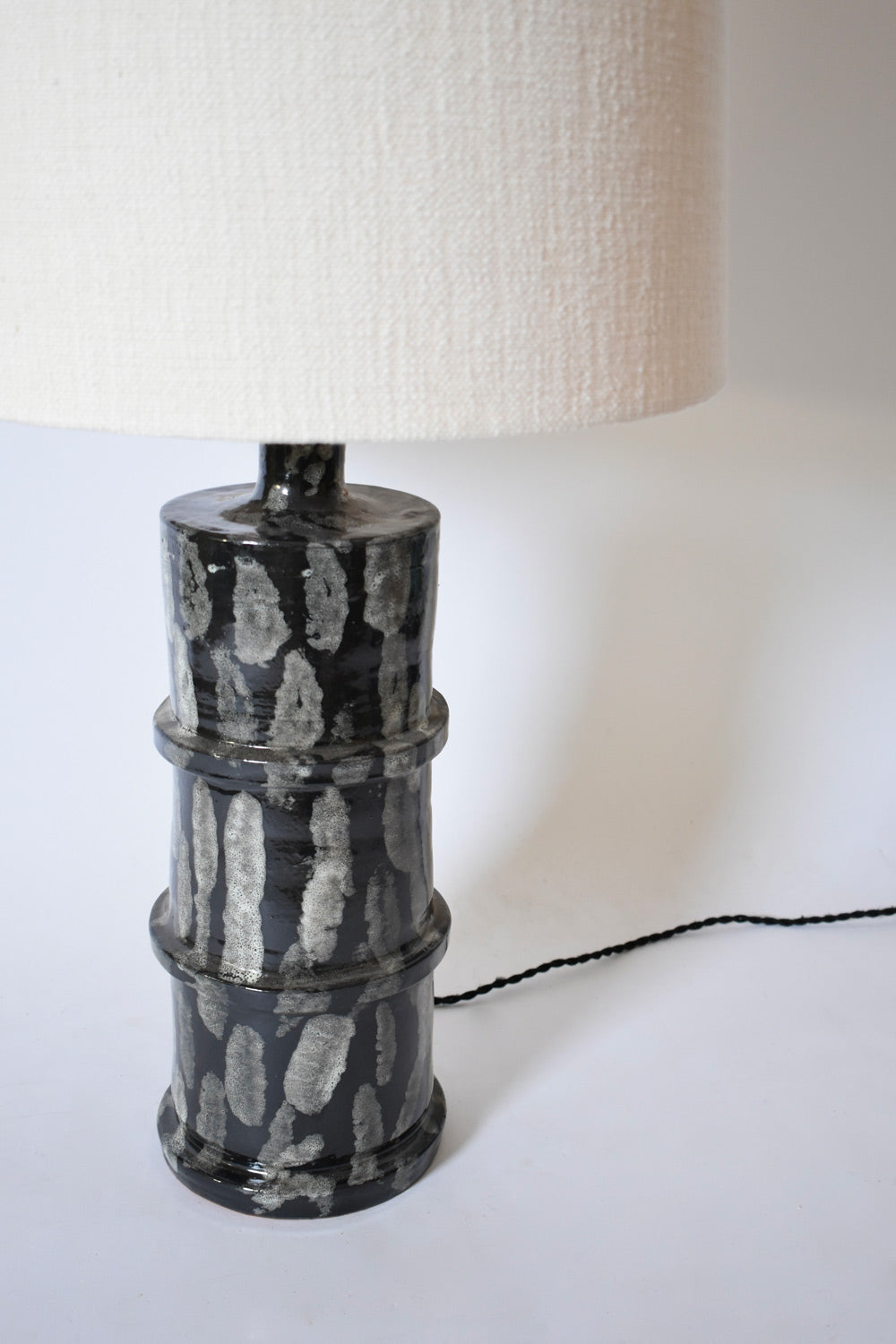 "Inle" 45cm grey and black ceramic table lamp, Barracuda edition.