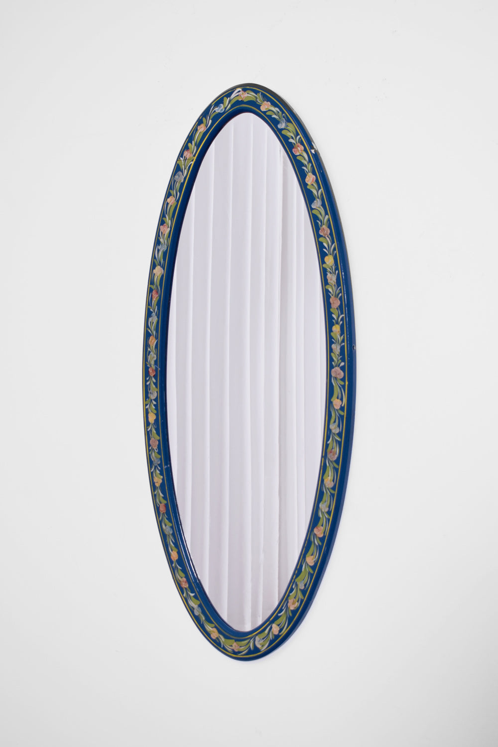 Oval wooden painted alentejano mirror.