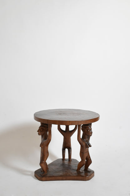 Monoxyl african pedestal round table, 1960s.