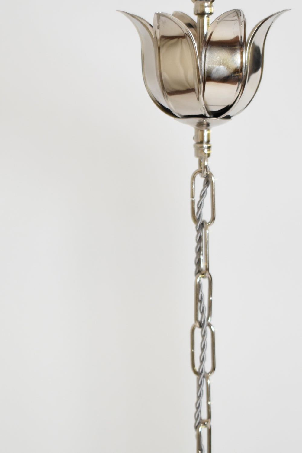 "Granada" 30cm nickel-plated brass and opaline pendant lamp, Barracuda edition.