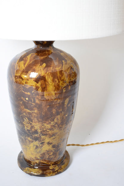 Helder toirtshell glaze ceramic lamp, 2026.