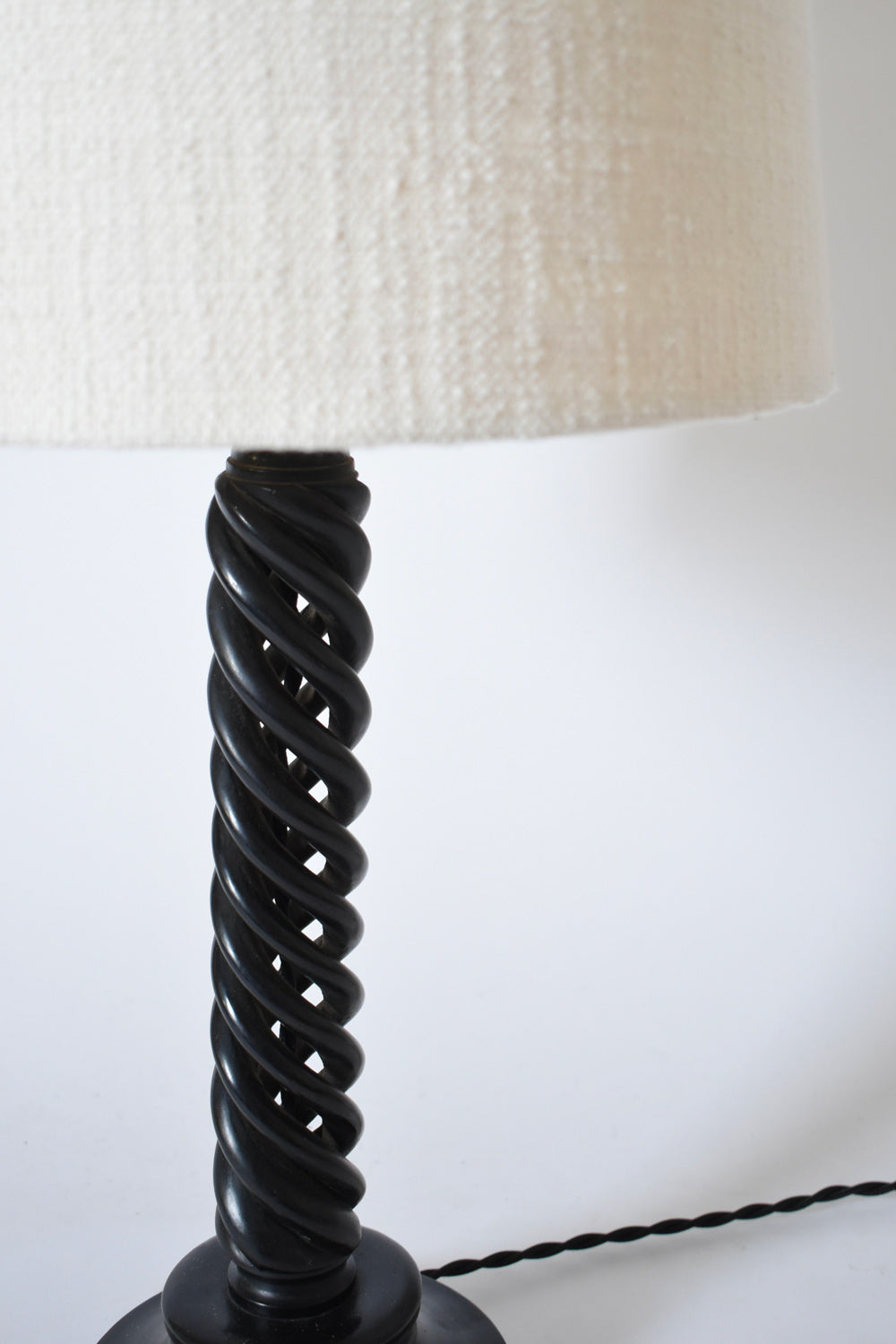 Turned ebonised wooden lamp, 1960s.