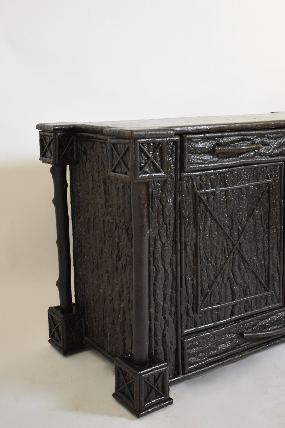 Foret Noire chest of drawers, XIXth c.
