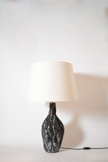 Helder organic shape ceramic lamp, 2026.