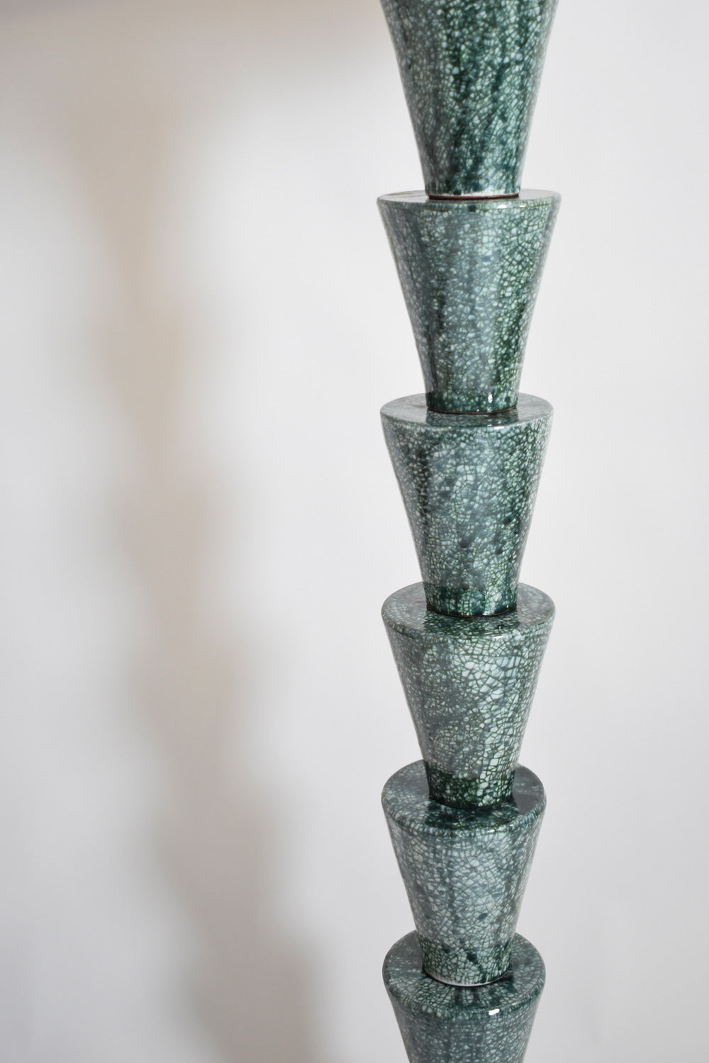 “Nizwa” green craquelé cerfloor lamp, Barracuda Edition.