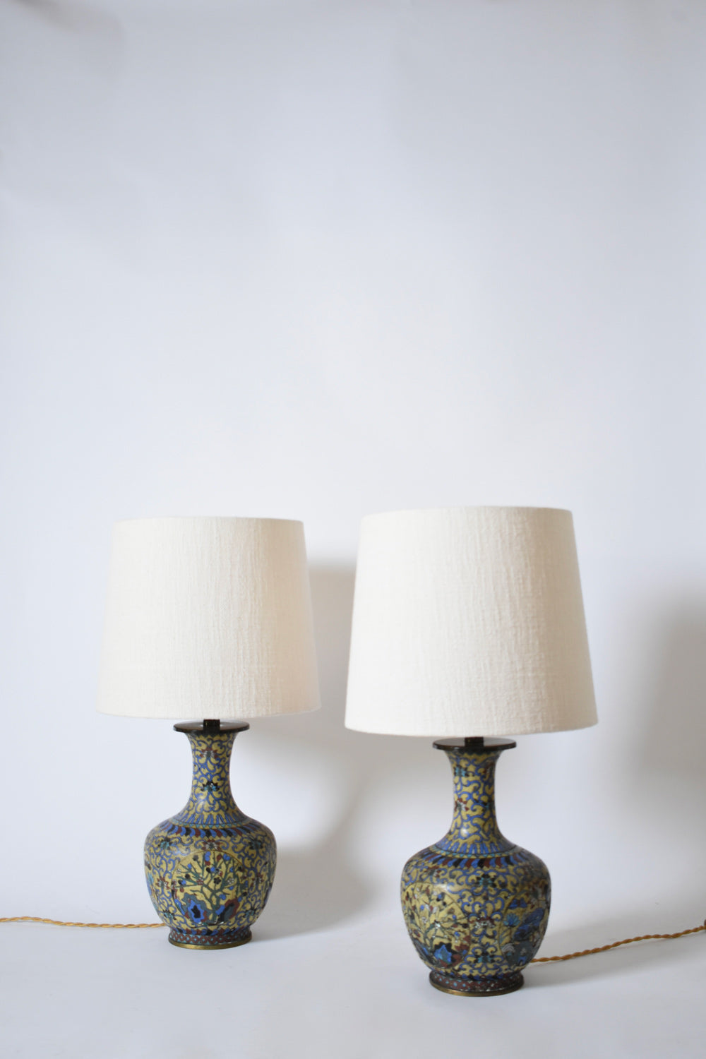 Pair of yellow background cloisonnés, XIXth c.