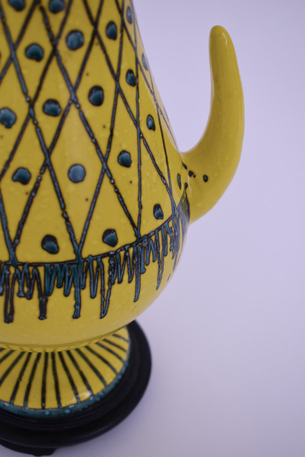 Aldo Londi yellow horns ceramic lamp.