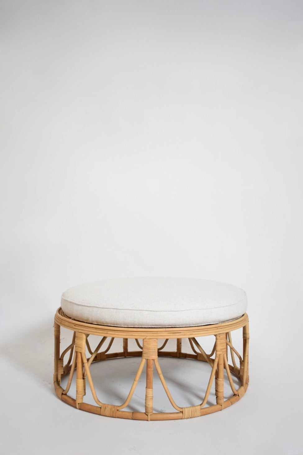 "Arrabida" 90cm rattan pouf stool.