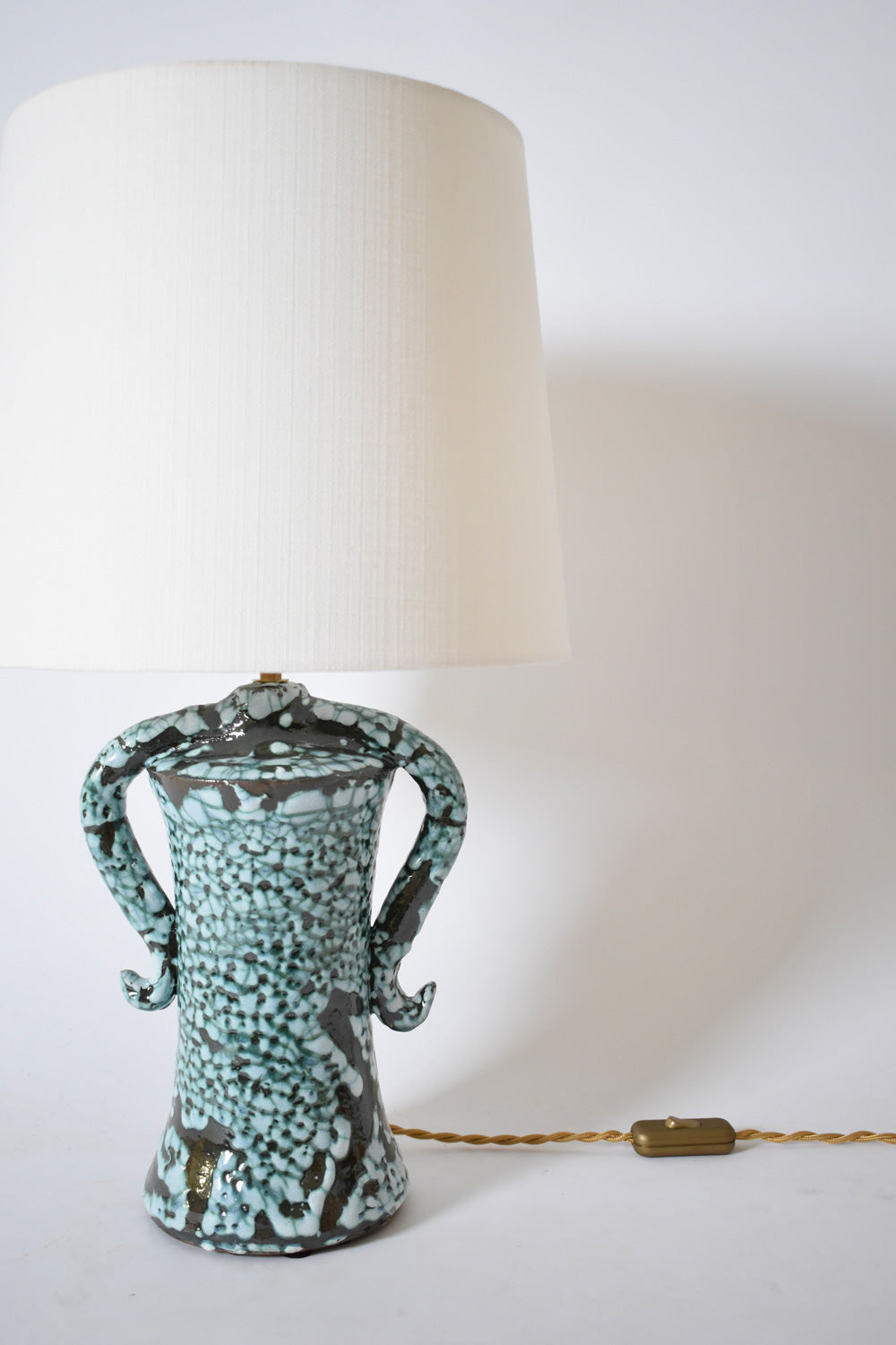 "Kasaï" Erato green craquelé handles ceramic lamp 32cm, Barracuda Edition.